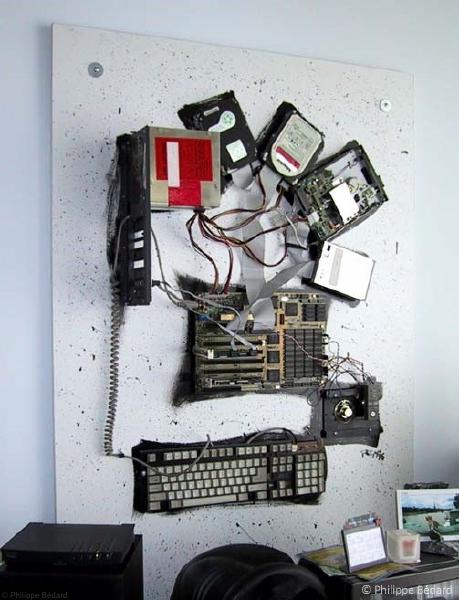 L'ordinateur mural (technique mixte)  © Philippe Bédard 